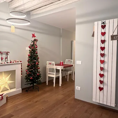 Gingerbread Originale A Tema Natale In Centro Storico 公寓